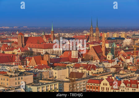 Luftaufnahme auf die Mitte der Stadt Wroclaw, Polen. Stockfoto