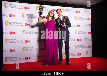 Jodie Comer und Benedict Cumberbatch in der Presse Zimmer im Virgin Media BAFTA TV Award, in der Royal Festival Hall in London statt. Stockfoto