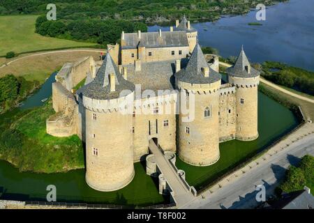 Frankreich, Morbihan, Presqu'¯ le de Rhuys, Sarzeau, Chateau de Suscinio (Luftbild) Stockfoto