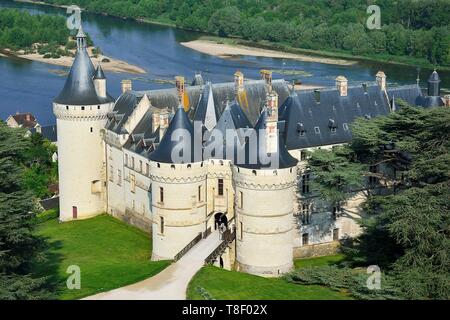 Frankreich, Loir et Cher, Chaumont Schloss und der Loire (Luftbild) Stockfoto