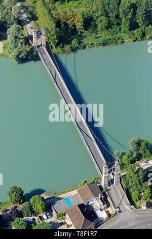 Frankreich, Ain, Groslee, Suspension Bridge auf der Rhone (Luftbild) Stockfoto