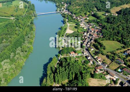 Frankreich, Ain, Groslee, Suspension Bridge auf der Rhone (Luftbild) Stockfoto