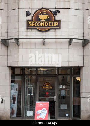TORONTO, KANADA - 13. NOVEMBER 2018: Die zweite Tasse Kaffee Logo Vor Ihren lokalen Cafe in der Innenstadt von Toronto, Ontario. Zweite Tasse Kaffee ist eine kanadische Stockfoto