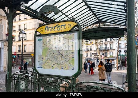 Frankreich, Paris, 18. Bezirk, Metro Äbtissinnen, Place des Abbesses Stockfoto