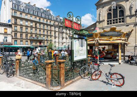 Frankreich, Paris, 18. Bezirk, U-Jules Joffrin, Place Jules Joffrin Stockfoto