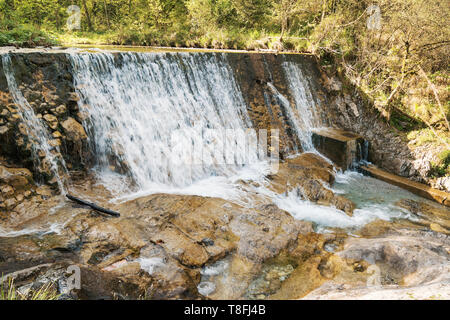 Wasserfall an der Val Vertova Torrent in der Nähe von Bergamo, Seriana Tal, Italien, Stockfoto