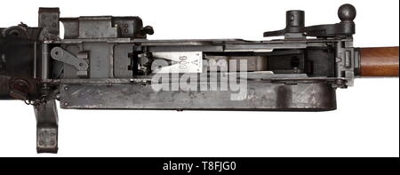 Ein MG 08/15 auf zweibein deaktiviert Waffe Cal. 8 x 57, No. 606 C. Keine übereinstimmenden Nummern. Auf das Gehäuse mit der Aufschrift "Gwf. Erfurt 1918' für Royal Rifle Werk Erfurt und Produktionsjahr 1918. Verschiedene imperiale Akzeptanzzeichen. Tangente Kimme skaliert 4 - 20. Zweibein. Weitgehend vollständigen ursprünglichen beenden. Flecken und Löcher in den Plätzen. Vor allem an der Vorderseite des Gehäuses an der Abdeckung an und auf dem Wasser - Jacke gekühlt. Teile aus Holz sehen fast neu. Authentizität nicht garantiert. Insgesamt noch gute Voraussetzung für eine interessante Waffe. Vorsichtig in ein deaktivierter Waffe verwandelt. Zertifiziert, Additional-Rights - Clearance-Info - Not-Available Stockfoto