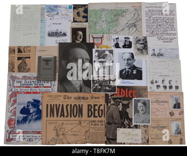 Gruppierung: Generalleutnant Hermann Preiss von Malmedy Ruhm, signierten Postkarte. 1940 Hitler zug Konferenz Postkarte. Zeitung Karikaturen/Geschichten. 1977 signierten Postkarte Dönitz, Galland, Speer, Hartmann, Kretschmer, etc. Hitler Foto Karte. 'OST' Arbeitnehmer I.D. Luftwaffe Flak Wehrpass. Mehrere 3. Armee (Patton) Karten. Brief über die Eitelkeit bei Eva Brauns. Brief über die Herman Oberth (rocket Scientist). Der Adler französische Ausgabe. Fotos, signierte Dokumente (militärische und politische). Zeitung, 6. Juni 1944, "New York Sun", "Invasion beginnt" Schlagzeile. "Illustrated London News" Magazin, Editorial-Use - Nur Stockfoto