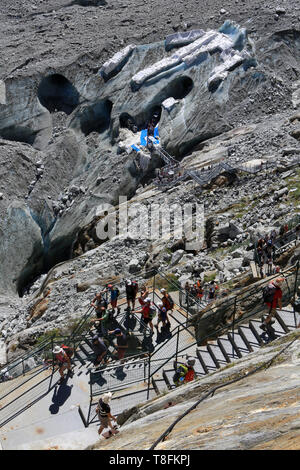 Rampes et pour escaliers visite de la Grotte de Glace. Glacier de la Mer de Glace. Massif du Mont-Blanc. Montenvers. Chamonix Mont-Blanc. Stockfoto