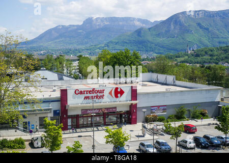 Carrefour Markt, dem wirtschaftlichen Zentrum, Annecy, Haute-Savoie, AURA, Frankreich Stockfoto