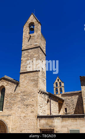 Blick auf Eglise Saint Michel in Salon-de-Provence, Frankreich Stockfoto