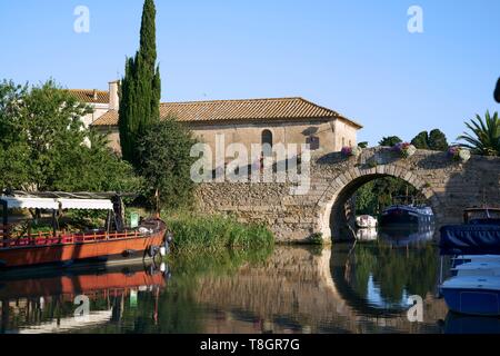 Frankreich, Aude, Le Somail, Canal du Midi, als Weltkulturerbe von der UNESCO, der Hafen von Somail Stockfoto