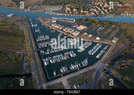 Frankreich, Herault, Hafen von Chichoulet, im Hintergrund die Cabanes de Fleury, Luftaufnahme Stockfoto