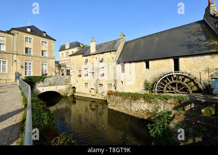 Frankreich, Calvados, Bayeux, Wassermühle am Fluss Aure im Stadtteil ehemaligen Bräunung Stockfoto