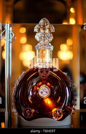 Frankreich, Paris, Förderung von Louis XIII Cognac Jerobeam Stockfoto