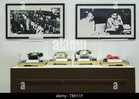 Ein Display für verschiedene alte Telefone Telefon Museum, Muzuim Telekom, in Kuala Lumpur, Malaysia. Stockfoto