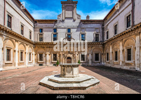 Der Innenhof des Casale di San Pio V (Hl. Pio V Haus) in Rom, Italien Stockfoto