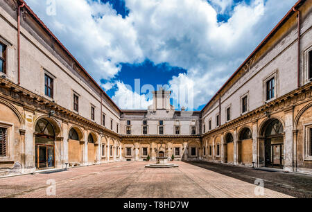 Der Innenhof des Casale di San Pio V (Hl. Pio V Haus) in Rom, Italien Stockfoto