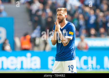 Leverkusen, Deutschland. 11. Mai, 2019. Guido BURGSTALLER (GE, mi.) faltet seine Hände vor seinem Gesicht. Torwart zum 1:1 Ausgleich. Fussball 1. 1. Fussballbundesliga, 33. Spieltag, Bayer 04 Leverkusen (LEV) - FC Schalke 04 (GE), 1:1, am 11/05/2019 in Leverkusen/Deutschland. | Verwendung der weltweiten Kredit: dpa/Alamy leben Nachrichten Stockfoto