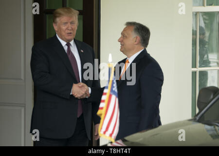 Washington, District of Columbia, USA. 13. Mai, 2019. Präsident DONALD TRUMP begrüßt ungarische Ministerpräsident Viktor Orban auf das Weiße Haus, Mai 13, 2019 Credit: Douglas Christian/ZUMA Draht/Alamy leben Nachrichten Stockfoto