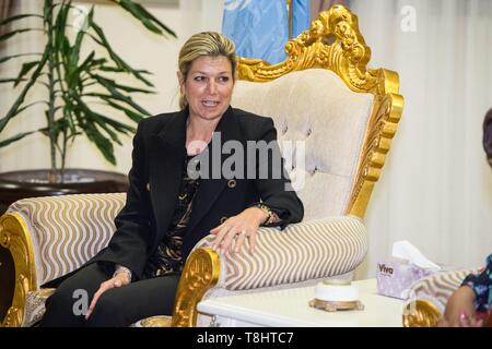 Addis Abeba, Äthiopien. 13. Mai 2019. Queen Maxima der Niederlande kommt an Bole International Airport in Addis Abeba, am 13. Mai 2019, für 2 Tage besuchen Sie in Ihrer Rolle als spezieller Fürsprecher des UN-Generalsekretärs für inklusive Finanzierung für Entwicklung (UNSGSA) Foto: Albert Ph-van der Werf/Niederlande/Point de Vue | Quelle: dpa Picture alliance/Alamy leben Nachrichten Stockfoto