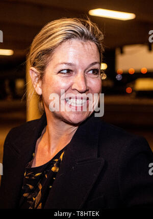 Addis Abeba, Äthiopien. 13. Mai, 2019. Queen Maxima der Niederlande kommt auf dem Flughafen von Addis Abeba zu Beginn ihres Besuchs in Äthiopien als Kinderhilfswerk der Vereinten Nationen Generalsekretär spezieller Fürsprecher für inklusive Finanzierung für Entwicklung in Äthiopien, 12. Mai 2019. Quelle: Patrick Van Katwijk |/dpa/Alamy leben Nachrichten Stockfoto