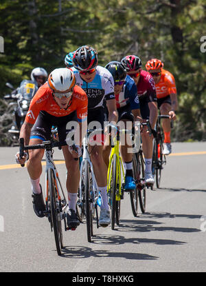 Lake Tahoe, CA, USA. 13. Mai, 2019. Der Abreiß-klettert Hwy 88 in den Sierras während Phase zwei der Amgen Tour von Kalifornien am Montag, 13. Mai 2019. Credit: Paul Kitagaki jr./ZUMA Draht/Alamy leben Nachrichten Stockfoto