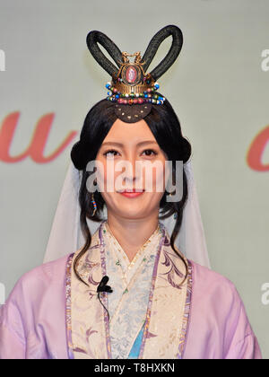 Japanische Modell Nanao nimmt an der Pressekonferenz für neue mobile Geräte der Au 2019 Sommer in The Prince Park Tower Tokyo in Japan am 13. Mai 2019. Quelle: LBA/Alamy leben Nachrichten Stockfoto
