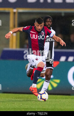 Bologna, Italien. 13. Mai, 2019. Blerim Dzemaili (Bologna) während Erie der Italienischen eine "Übereinstimmung zwischen Bologna 4-1 Parma an Renato Dall Ara Stadion am 13. Mai 2019 in Bologna, Italien. Quelle: Lba Co.Ltd./Alamy leben Nachrichten Stockfoto