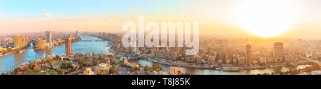 Panorama der Sonnenuntergang in Kairo, Ägypten Stockfoto