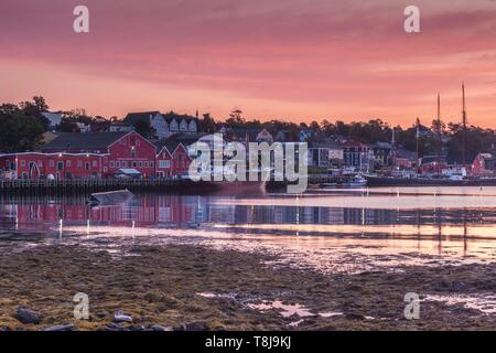 Kanada, Nova Scotia, Lunenburg, Unesco Weltkulturerbe Fischerdorf, Dawn Stockfoto