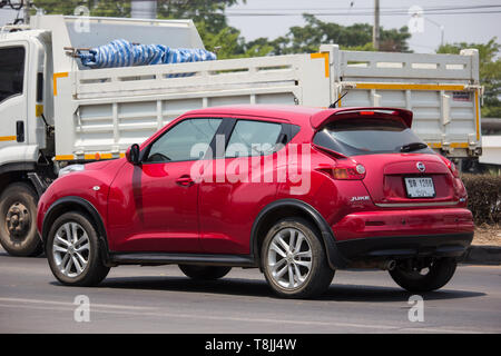 Chiangmai, Thailand - 30 April 2019: Mit dem eigenen Auto, Nissan Juke. Auf der straße Nr. 1001, 8 km von Chiang Mai City. Stockfoto