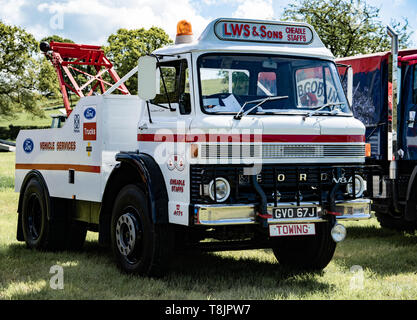 Ford D 2417 D-Serie Perkins Diesel motorisierten Recovery/Aufteilung Lkw mit Kran Harvey-Frost Stockfoto