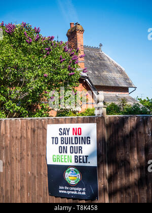 Sagen Sie Nein zu grünen Gürtel, Twyford, Berkshire, England, UK, GB. Stockfoto