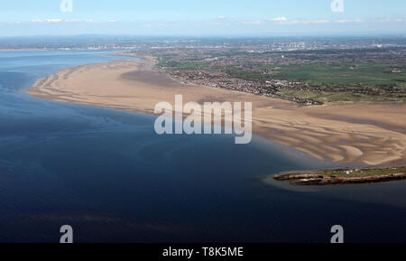 Luftaufnahme des nördlichen Ende des Wirral mit Städten wie West Kirby, Hoylake, Meols & Wallasey sichtbar. Merseyside Stockfoto