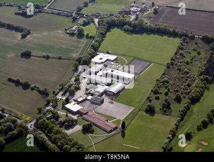 Luftaufnahme von royds School, in der Nähe von Oulton & Rothwell, West Yorkshire, UK Stockfoto