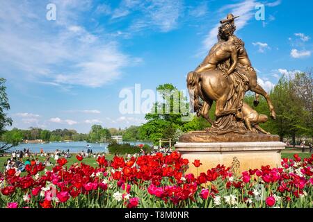 Frankreich, Rhone, Lyon, 6. Arrondissement, Parc de la Tête d'Or (Park des Goldenen Kopf), Centauresse et Faune Statue des Bildhauers Augustin Courtet (1849) Stockfoto