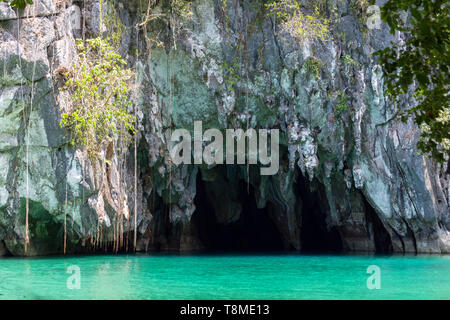 Der Eingang zu den unterirdischen Fluss in Puerto Princesa Subterranean River National Park, Palawan, Philippinen Stockfoto