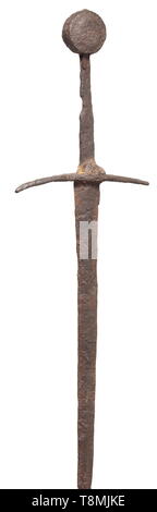 Eine deutsche ritterliche thrusting Schwert, circa 1400 Enge Klinge von Diamant Abschnitt. Die quillons Enden leicht in Richtung Blade abgewinkelt sind. Robust, leicht konischen Zapfen, die disc Knauf mit Versatz auf beiden Seiten. Länge 98,5 cm. Frühe Art der Schwert speziell für stoßen. Mit der steigenden Prävalenz der Platte Rüstung im Laufe des 14. Jahrhunderts, ein Schwert Schlag wurde unwirksam, sondern Kämpfer zu erstechen, Gegner durch die Ritzen versucht in ihrer Rüstung. historischen, geschichtlichen, Schwert, Schwerter, Waffen, Waffen, w, Additional-Rights - Clearance-Info - Not-Available Stockfoto
