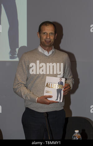 Massimiliano Allegri, Gäste während der xxxii Turin International Book Fair in Lingotto Fiere am 13. Mai 2019 in Turin, Italien. (Foto von Antonio Polia/Pacific Press) Stockfoto