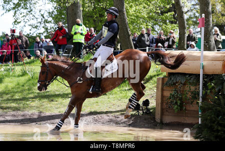 Bango geritten von Tim Preis auf dem Cross Country am Tag vier der 2019 Mitsubishi Motors Badminton Horse Trials im Badminton, Gloucestershire. PRESS ASSOCIATION Foto. Bild Datum: Samstag, 4. Mai 2019. Siehe PA Geschichte EQUESTRIAN Badminton. Foto: David Davies/PA-Kabel Stockfoto