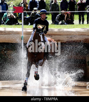 Tahina Des Isles geritten von Camille Lejeune am Kreuz Land während Tag vier der 2019 Mitsubishi Motors Badminton Horse Trials im Badminton, Gloucestershire. PRESS ASSOCIATION Foto. Bild Datum: Samstag, 4. Mai 2019. Siehe PA Geschichte EQUESTRIAN Badminton. Foto: David Davies/PA-Kabel Stockfoto