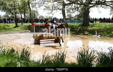 Wieloch in Utah Sun geritten von Louise Romeike am Kreuz Land während Tag vier der 2019 Mitsubishi Motors Badminton Horse Trials im Badminton, Gloucestershire. PRESS ASSOCIATION Foto. Bild Datum: Samstag, 4. Mai 2019. Siehe PA Geschichte EQUESTRIAN Badminton. Foto: David Davies/PA-Kabel Stockfoto