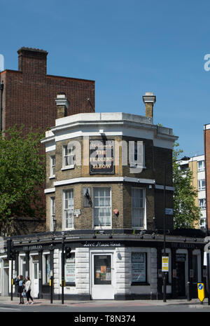 Die Außenseite des Winkelstücks der Fiddler, ein ehemaliger Pub funktionieren als live Musik Veranstaltungsort in Belsize Park, London, England Stockfoto