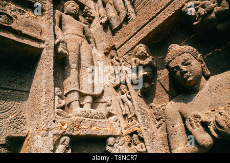 Ajanta Höhlen, alte Buddha Carving in Indien Stockfoto