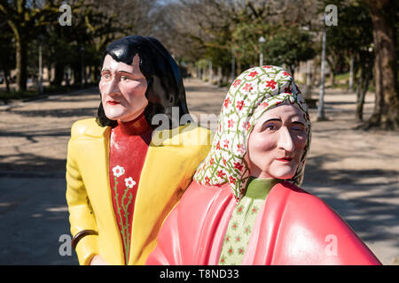 Santiago de Compostela, Spanien - 16 April 2019: Statue von 'Las Dos Marias' in Alameda Park Stockfoto