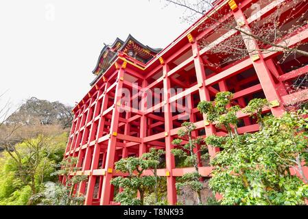 Rot Holz- Struktur der Yutoku Inari Schrein in der Präfektur Saga Stockfoto