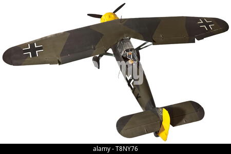 Eine Henschel Hs 126-A1 Eine außergewöhnliche Flying scale Modell der Aufklärung troup Flugzeuge 5 D + LK 2 (H) 31 (Pz.) in Griechenland im April 1941, in der Luftwaffe plinter' Camouflage, Hoheitszeichen und Abzeichen fertig, Cockpit Details gehören der Pilotensitz mit Kabelbaum, Steuerknüppel, Pedale, Instrumentierung, Rückspiegel, Ring und Perle gunsight Für die nach vorne gerichtete 7,9 mm MG17 machine-gun, Führerstand des Betrachters/Gunner mit Modell radio, Sitz mit Kabelbaum, Replik, Karten und Diagramme, Ersatzteil Munition Riemen für die 7,9 mm bewegliches MG15 machine-gun, Editorial-Use - Nur Stockfoto