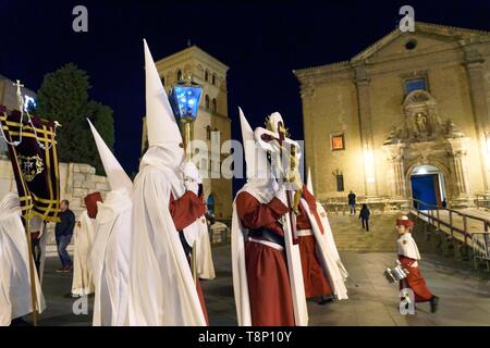 Spanien, Aragonien, Provinz Zaragoza, Zaragoza, der Semana Santa (Karwoche) feiern, San Juan de Los Panetes Kirche im Hintergrund Stockfoto