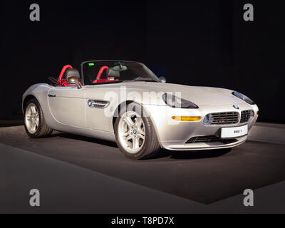 BARCELONA, SPANIEN - 11. MAI 2019: 1999 BMW Z8 E52 (James Bond Filme) am 100 Jahre Automobil Ausstellung Stockfoto